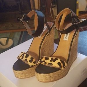 NEVER WORN HIGH WEDGE SANDALS